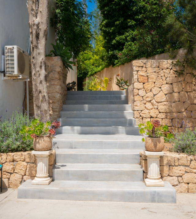 Resa estates Ibiza finca te koop st Rafael sea view sale stairs.jpg